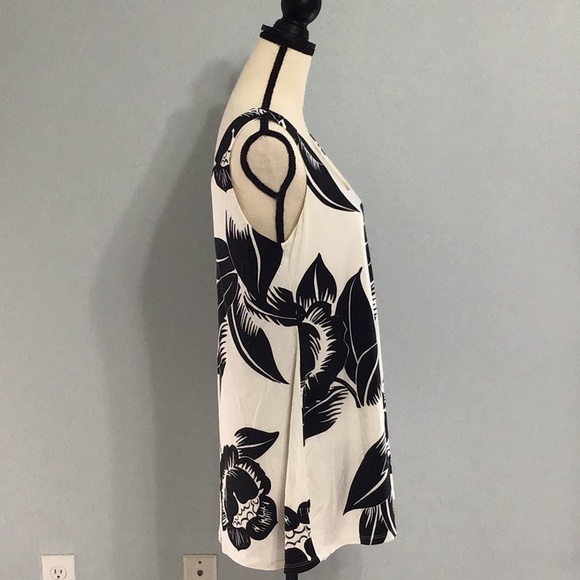 WHITE HOUSE BLACK MARKET DRESS - Picture 3 of 5